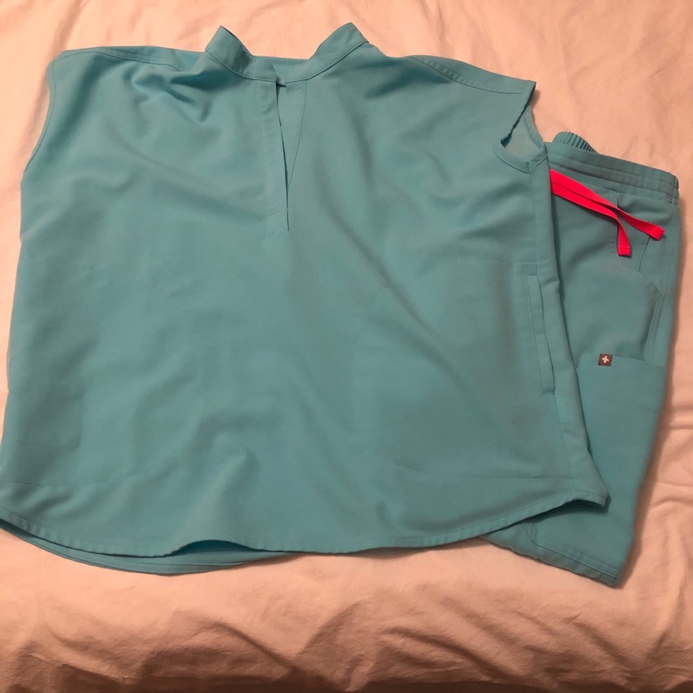 Neon Blue Figs Medium/Medium Petite Rafael & Yola
